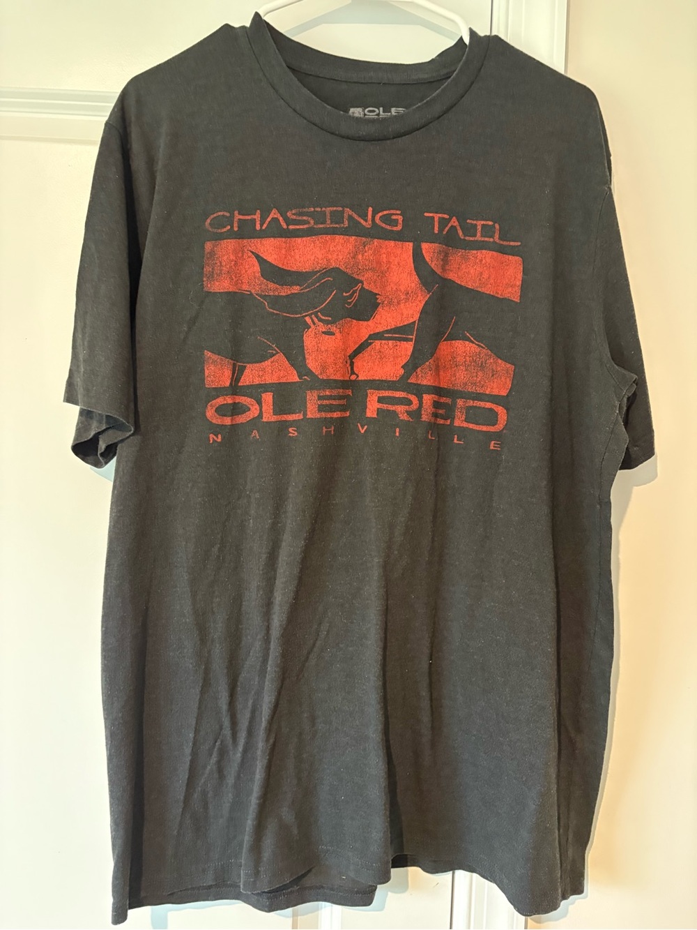 Men’s Short Sleeve T-Shirt Ole Red Nashville Merch Grey and Red XL